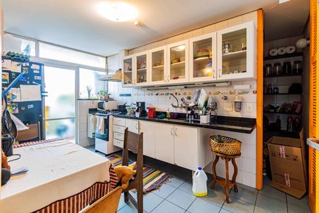 Casa à venda com 380m², 8 quartos e 2 vagasCasa 1 - Cozinha