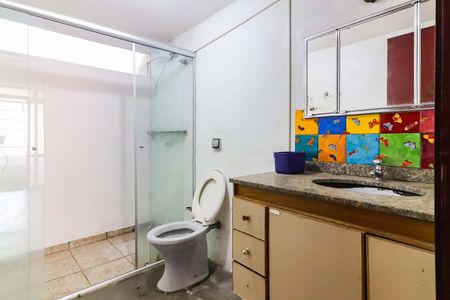 Casa à venda com 380m², 8 quartos e 2 vagasCasa 2 - Banheiro