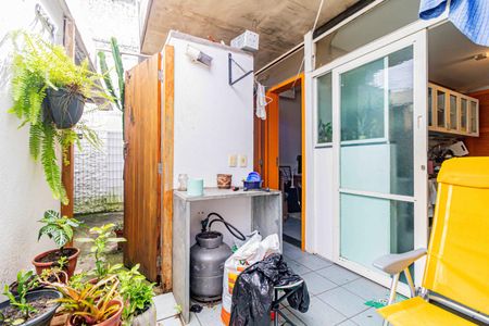 Casa à venda com 380m², 8 quartos e 2 vagasCasa 1 - Área de Serviço