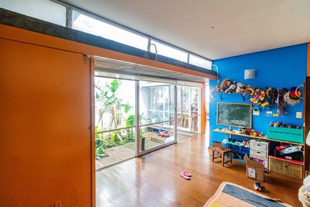 Quarto 1 de casa à venda com 2 quartos, 550m² em Vila Pirajussara, São Paulo