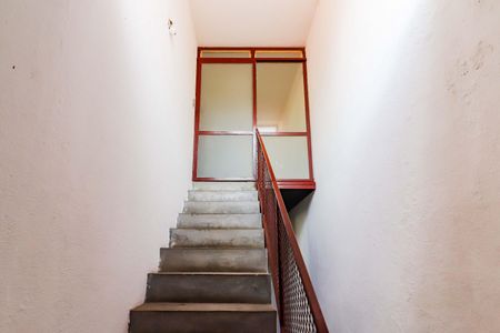 Casa à venda com 380m², 8 quartos e 2 vagasCasa 2 - Escadas