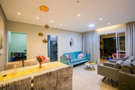 Apartamento à venda com 109m², 2 quartos e 2 vagasSala