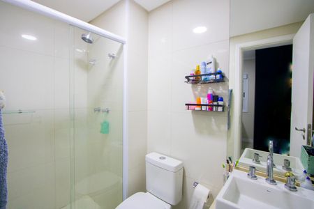 Apartamento à venda com 109m², 2 quartos e 2 vagasBanheiro do quarto 2