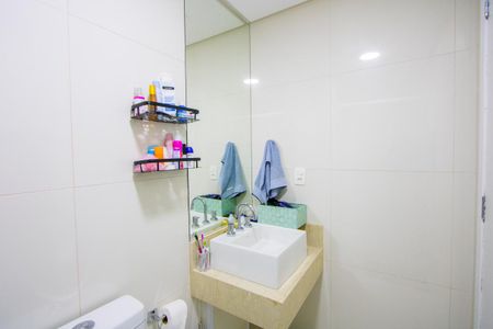 Apartamento à venda com 109m², 2 quartos e 2 vagasBanheiro do quarto 2