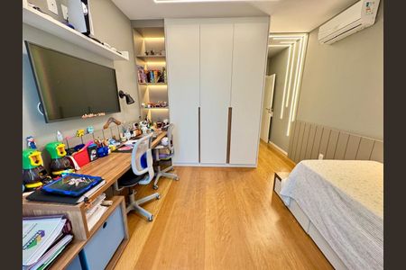 Apartamento para alugar com 306m², 4 quartos e 4 vagas