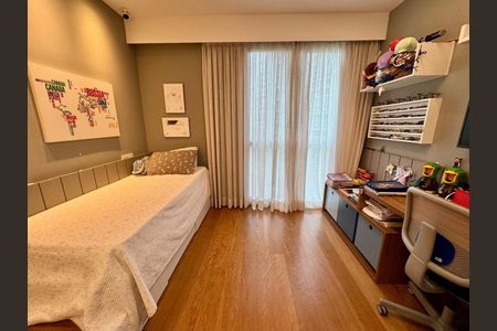 Apartamento para alugar com 306m², 4 quartos e 4 vagas