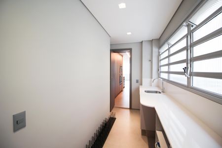 Apartamento à venda com 182m², 3 quartos e 1 vaga Apartamento à venda com 182m², 3 quartos e 1 vagaÁrea de Serviço