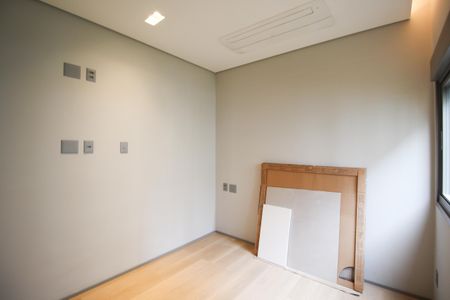 Apartamento à venda com 182m², 3 quartos e 1 vaga Apartamento à venda com 182m², 3 quartos e 1 vagaSuíte 2