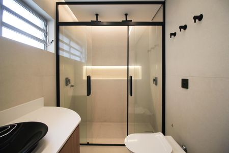 Apartamento à venda com 182m², 3 quartos e 1 vaga Apartamento à venda com 182m², 3 quartos e 1 vagaBanheiro da Suíte 1