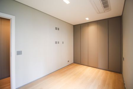 Apartamento à venda com 182m², 3 quartos e 1 vaga Apartamento à venda com 182m², 3 quartos e 1 vagaQuarto