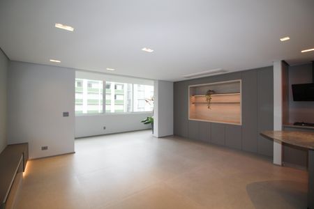 Apartamento à venda com 182m², 3 quartos e 1 vaga Apartamento à venda com 182m², 3 quartos e 1 vagaSala