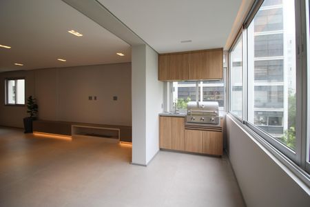 Apartamento à venda com 182m², 3 quartos e 1 vaga Apartamento à venda com 182m², 3 quartos e 1 vagaSala