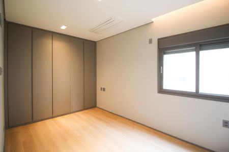 Apartamento à venda com 182m², 3 quartos e 1 vaga Apartamento à venda com 182m², 3 quartos e 1 vagaQuarto