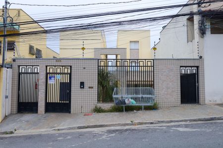 Apartamento para alugar com 30m², 1 quarto e sem vagaFachada do condomínio - Placa instalada no portão do imóvel - Código FPOT-880