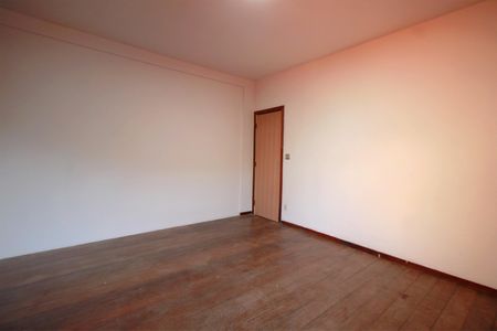 Casa para alugar com 700m², 5 quartos e 2 vagasQuarto 5