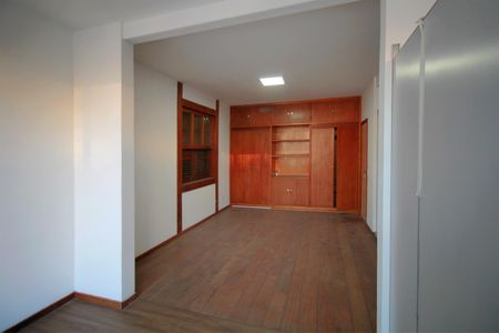 Casa para alugar com 700m², 5 quartos e 2 vagasQuarto 3