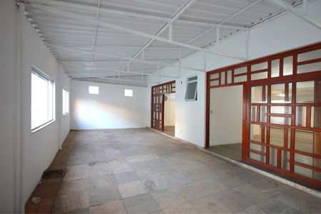 Casa para alugar com 700m², 5 quartos e 2 vagasCopa