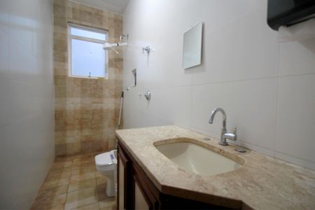 Casa para alugar com 700m², 5 quartos e 2 vagasBanheiro