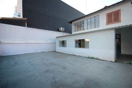 Casa para alugar com 700m², 5 quartos e 2 vagasQuintal