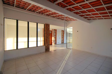 Casa para alugar com 700m², 5 quartos e 2 vagasSala multiuso