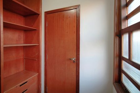 Casa para alugar com 700m², 5 quartos e 2 vagasCloset