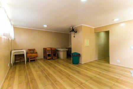 Apartamento à venda com 72m², 3 quartos e 1 vagaÁrea comum - Salão de festas