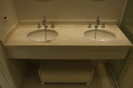 Apartamento para alugar com 163m², 3 quartos e 3 vagasBanheiro da Suíte 3