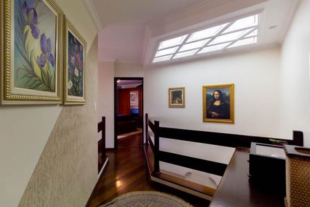 Casa para alugar com 300m², 4 quartos e 2 vagasCorredor