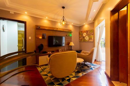 Casa para alugar com 300m², 4 quartos e 2 vagasSala de TV