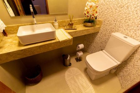 Casa para alugar com 300m², 4 quartos e 2 vagasLavabo