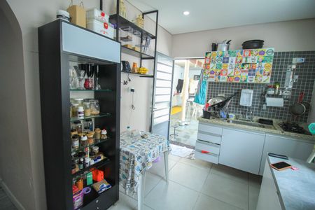 Casa à venda com 100m², 3 quartos e 2 vagas