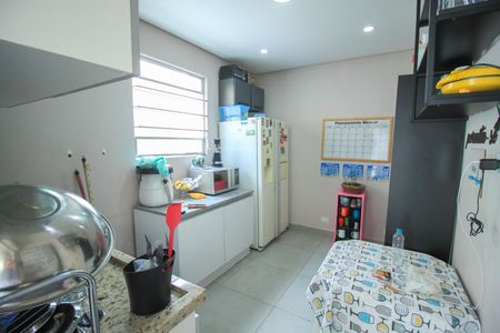 Casa à venda com 100m², 3 quartos e 2 vagas