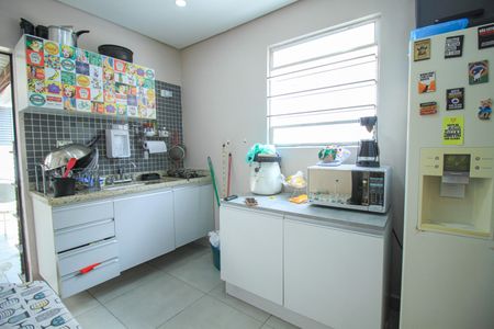 Casa à venda com 100m², 3 quartos e 2 vagas