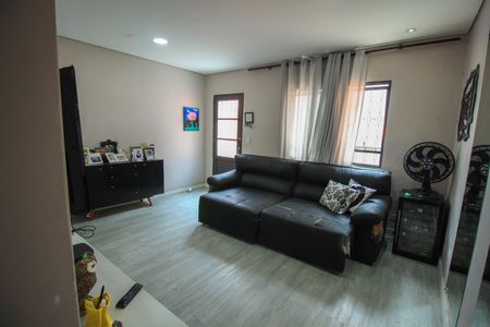 Casa à venda com 100m², 3 quartos e 2 vagas