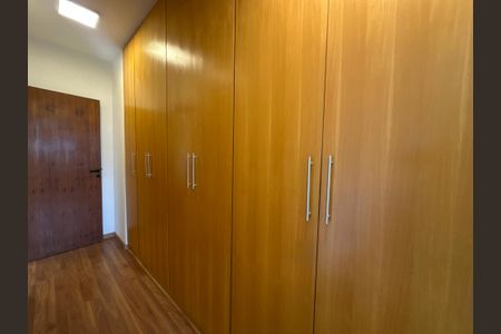 Apartamento para alugar com 211m², 4 quartos e 2 vagasCloset da suíte 2