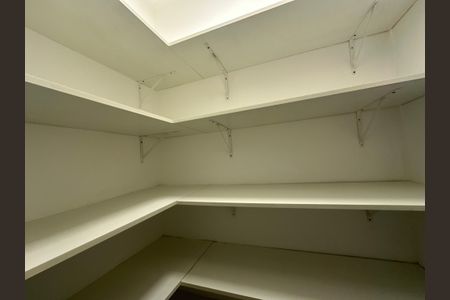 Apartamento para alugar com 211m², 4 quartos e 2 vagasDespensa