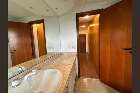 Apartamento para alugar com 211m², 4 quartos e 2 vagasBanheiro da Suíte 2