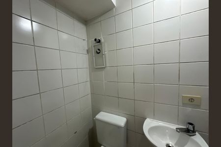 Apartamento para alugar com 211m², 4 quartos e 2 vagasBanheiro de serviço