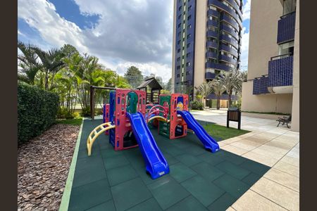 Apartamento para alugar com 211m², 4 quartos e 2 vagasÁrea comum - Playground