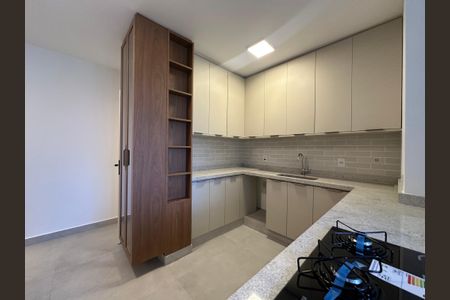 Apartamento para alugar com 211m², 4 quartos e 2 vagasCozinha