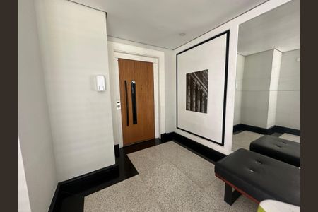 Apartamento para alugar com 211m², 4 quartos e 2 vagasHall de entrada