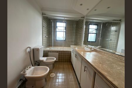 Apartamento para alugar com 211m², 4 quartos e 2 vagasBanheiro da Suíte 2