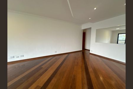 Apartamento para alugar com 211m², 4 quartos e 2 vagasSala