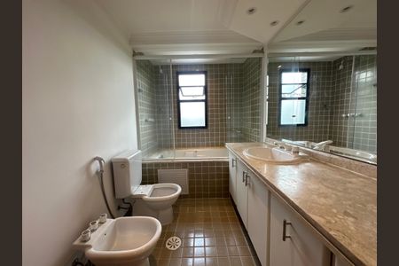 Apartamento para alugar com 211m², 4 quartos e 2 vagasBanheiro da Suíte 2