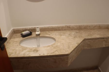 Apartamento para alugar com 211m², 4 quartos e 2 vagasLavabo