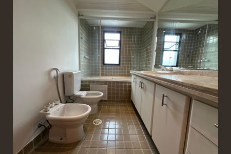 Apartamento para alugar com 211m², 4 quartos e 2 vagasBanheiro da Suíte 2