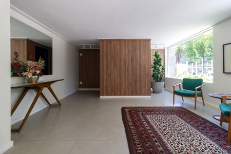 Apartamento à venda com 226m², 3 quartos e 3 vagasHall Social