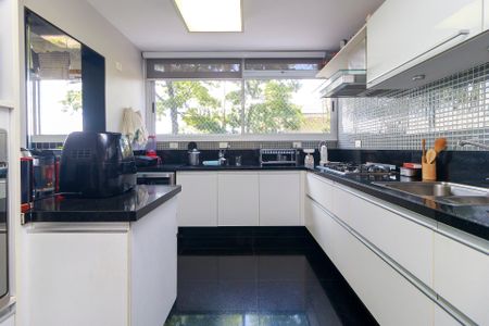 Apartamento à venda com 226m², 3 quartos e 3 vagasCozinha