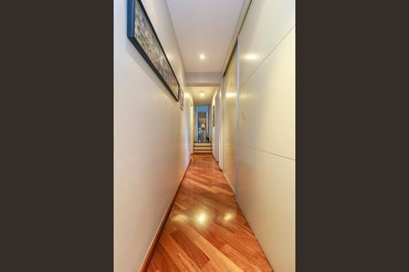 Apartamento à venda com 226m², 3 quartos e 3 vagasCorredor