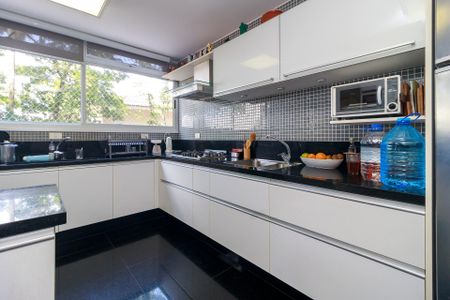 Apartamento à venda com 226m², 3 quartos e 3 vagasCozinha